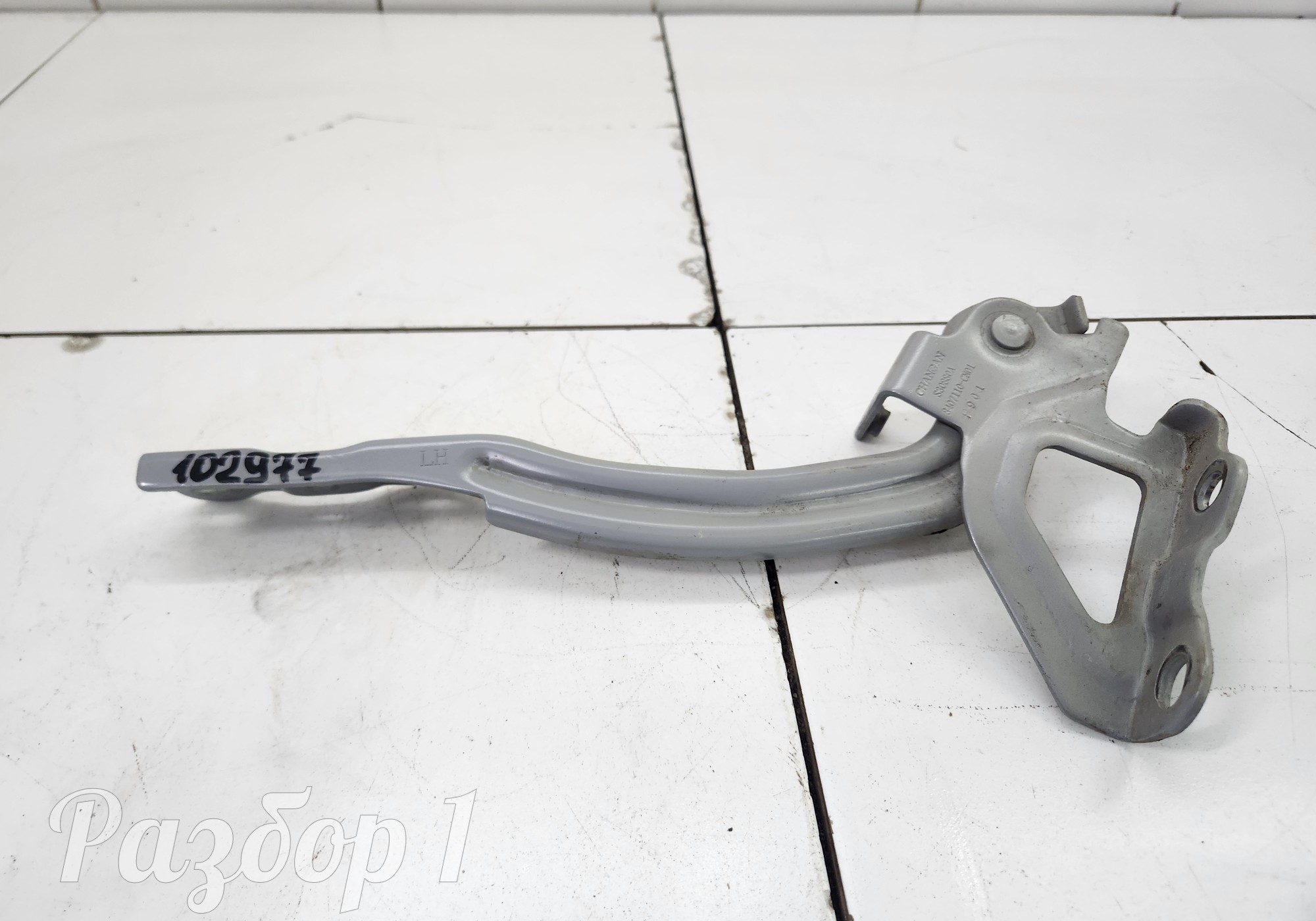 8407110CN01 Петля капота левая для Changan UNI-T (с 2020)