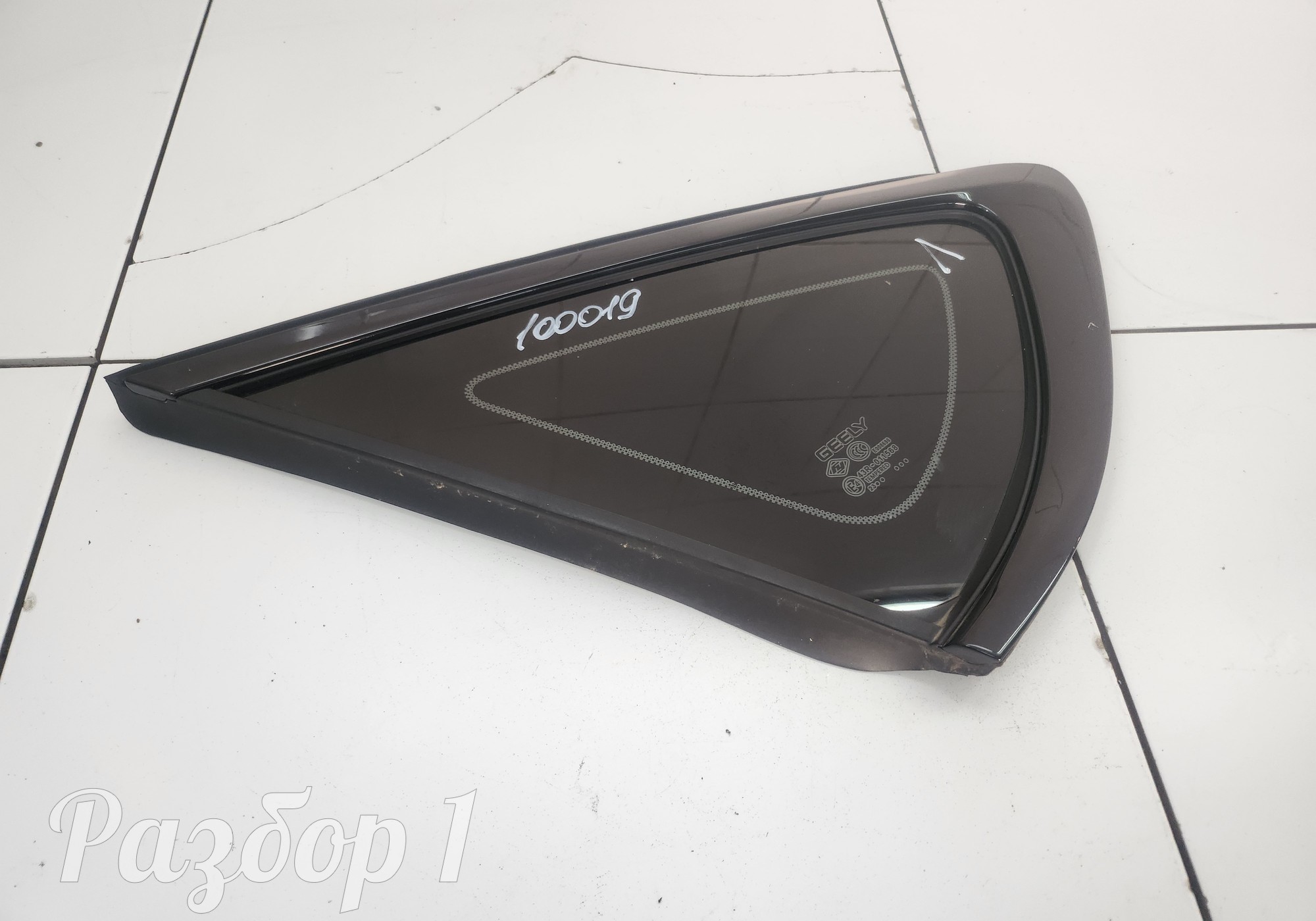 5085078300 Стекло кузовное левое для Geely Tugella (с 2019)