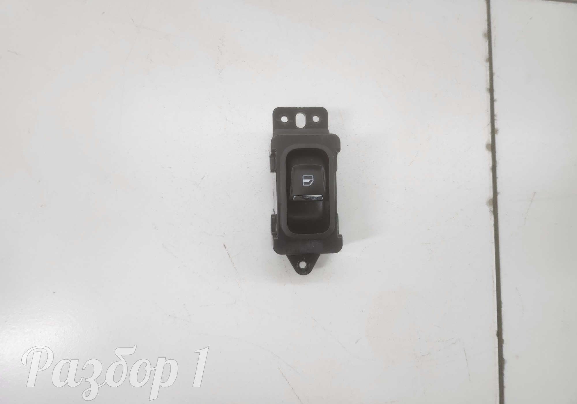 3746102XKN01A Кнопка стеклоподъемника задней левой двери для Haval H3 (с 2024)