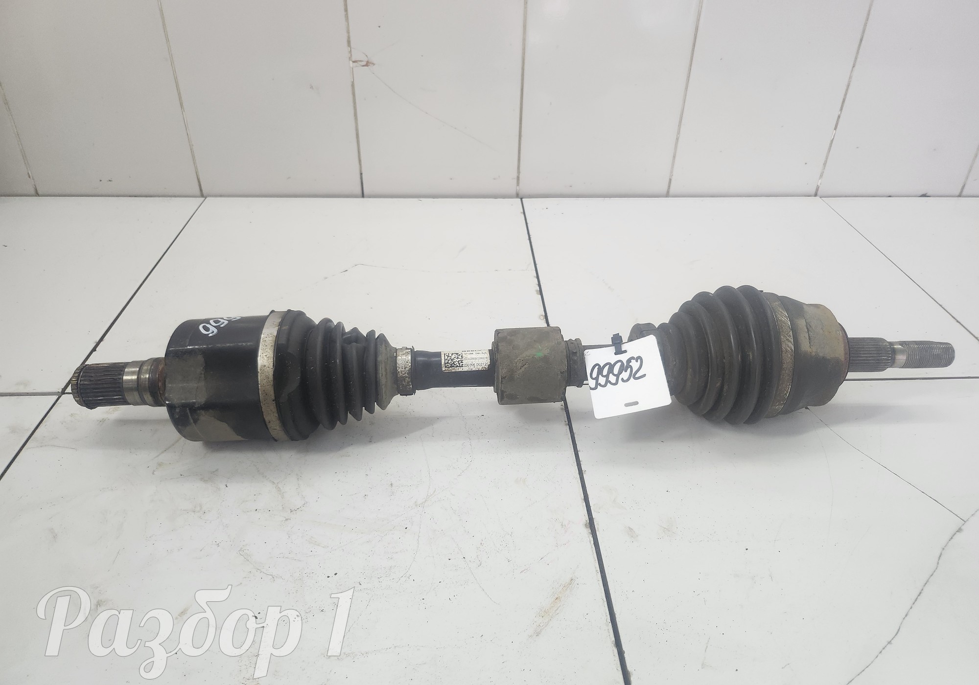 8890288318 Полуось (привод) передний левый для Geely Tugella (с 2019)