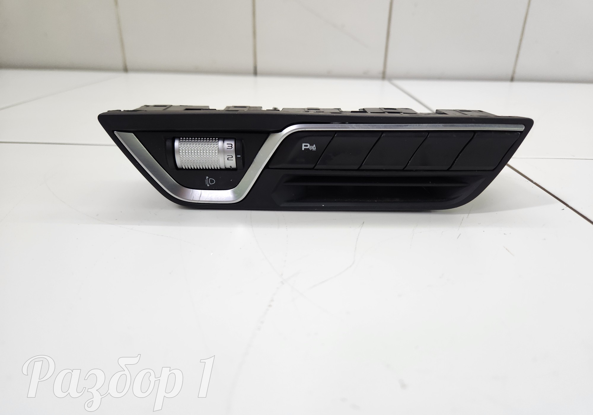 8889932418 Блок кнопок для Geely Tugella (с 2019)