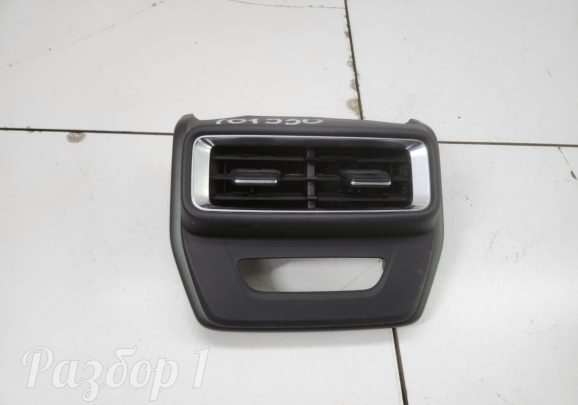 6600001586 Дефлектор воздушный для Geely Okavango (с 2020)