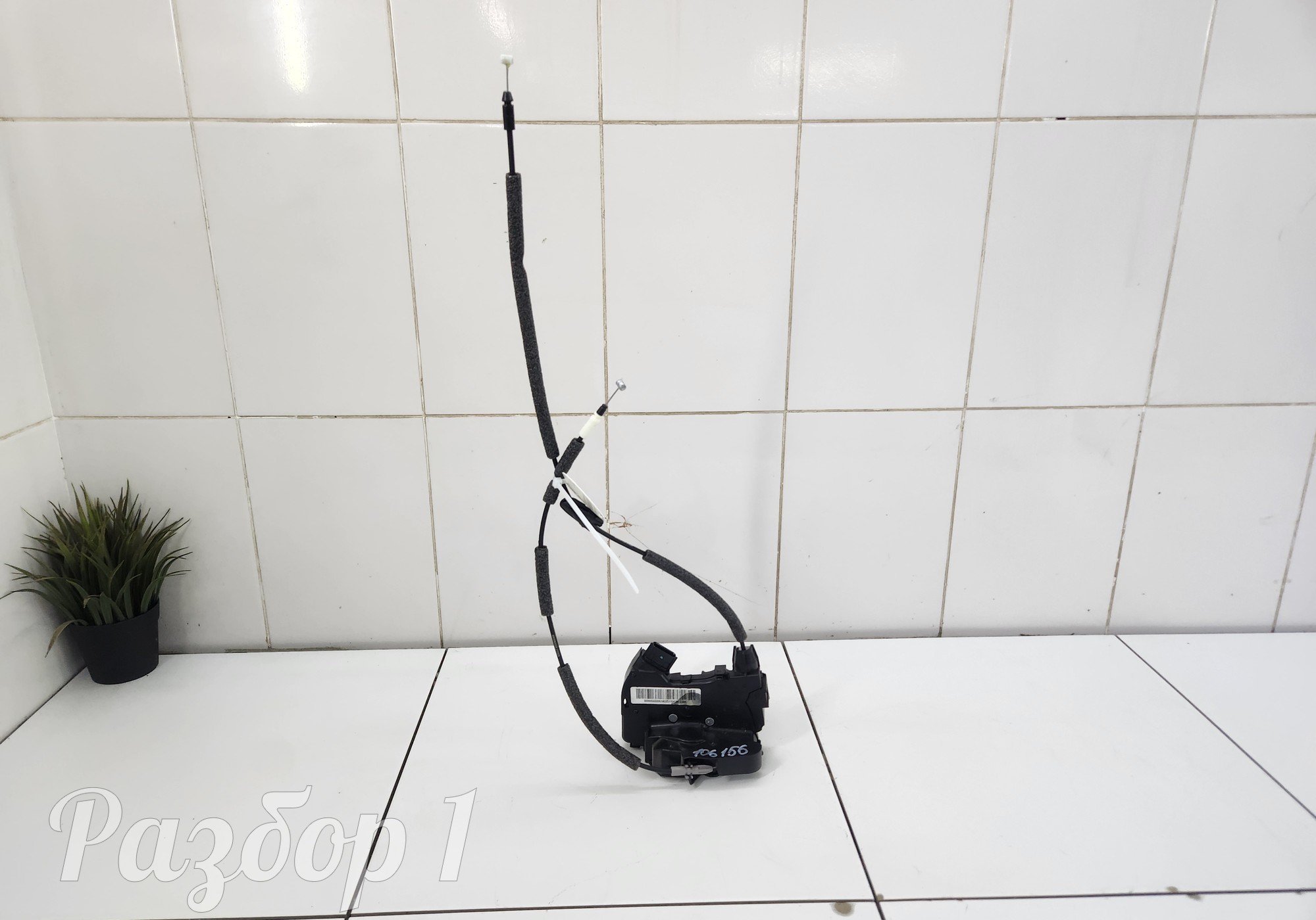 6600061402 Замок задней правой двери для Geely Atlas Pro (с 2021)