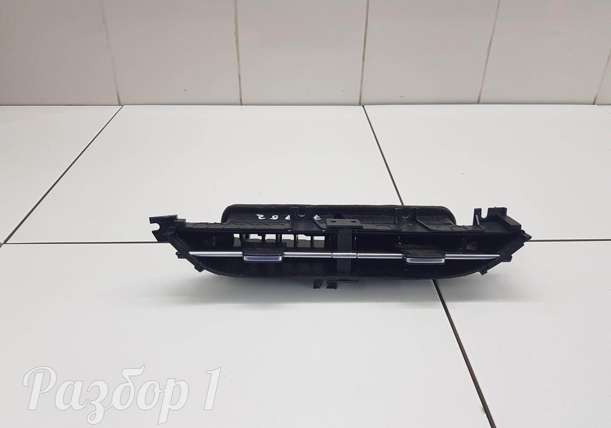 5306136XKQ00A Дефлектор воздушный для Haval F7 (с 2019)