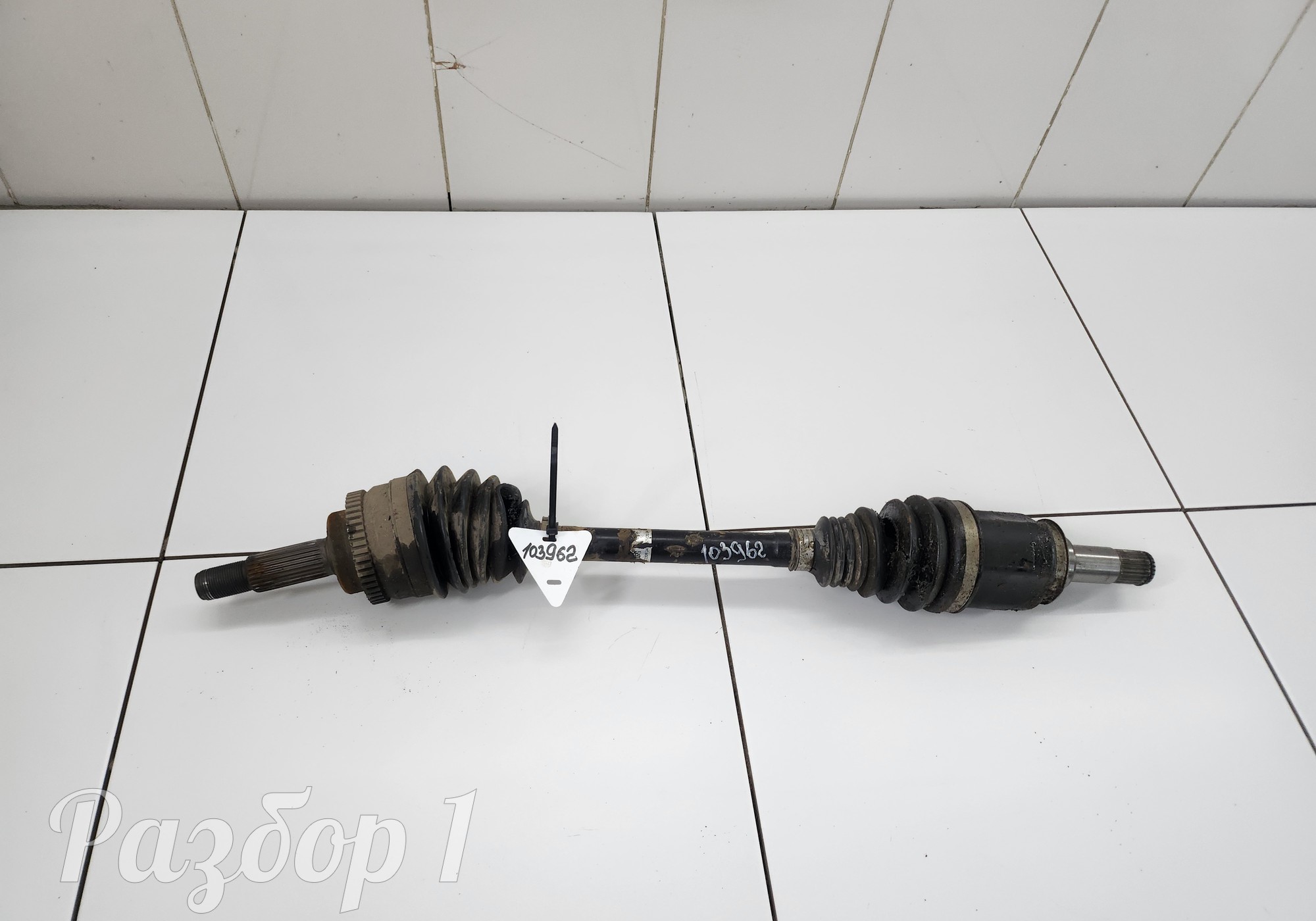 Полуось (привод) передний левый для Geely Emgrand (SS11) (с 2021)