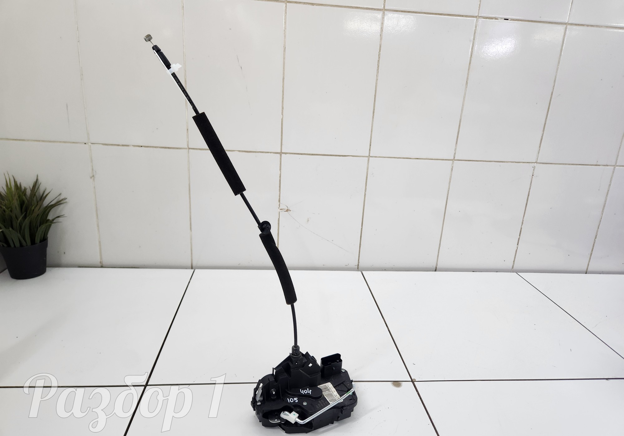 8889812959 Замок задней левой двери для Geely Emgrand II (с 2021)