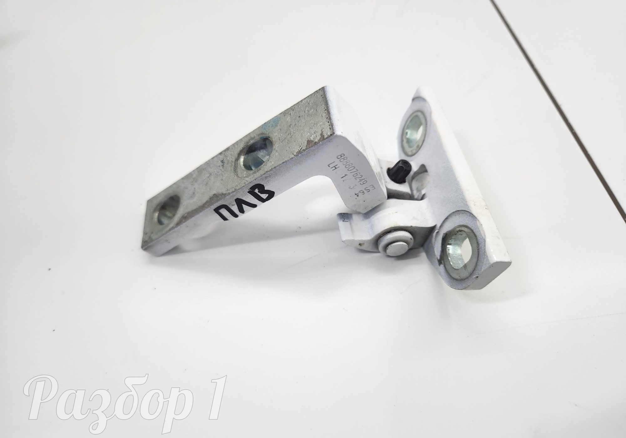 8888076249 Петля двери передняя левая верхняя для Geely Tugella (с 2019)