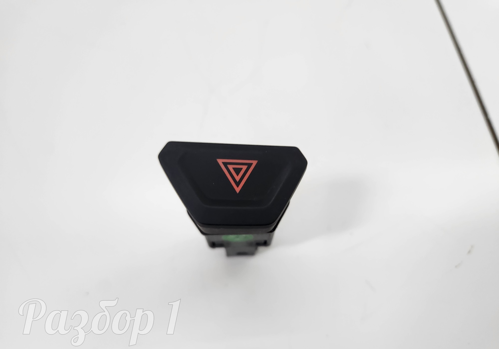 6600000733 Кнопка аварийной сигнализации для Geely Tugella (с 2019)