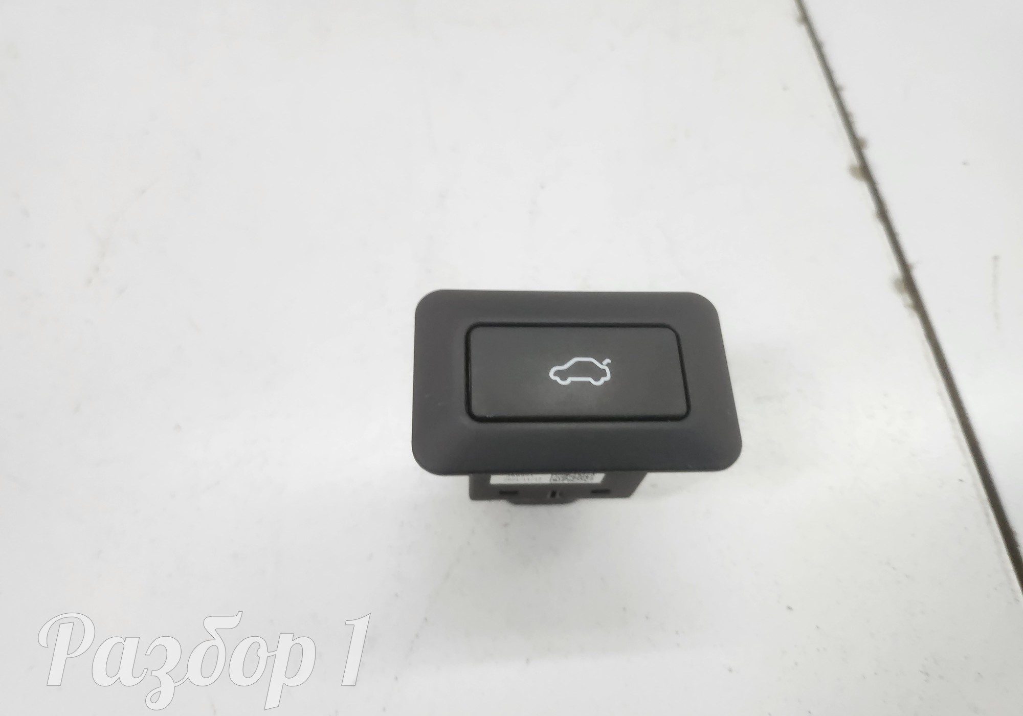 808001560AA Кнопка открывания багажника для Chery Tiggo 9 (с 2023)