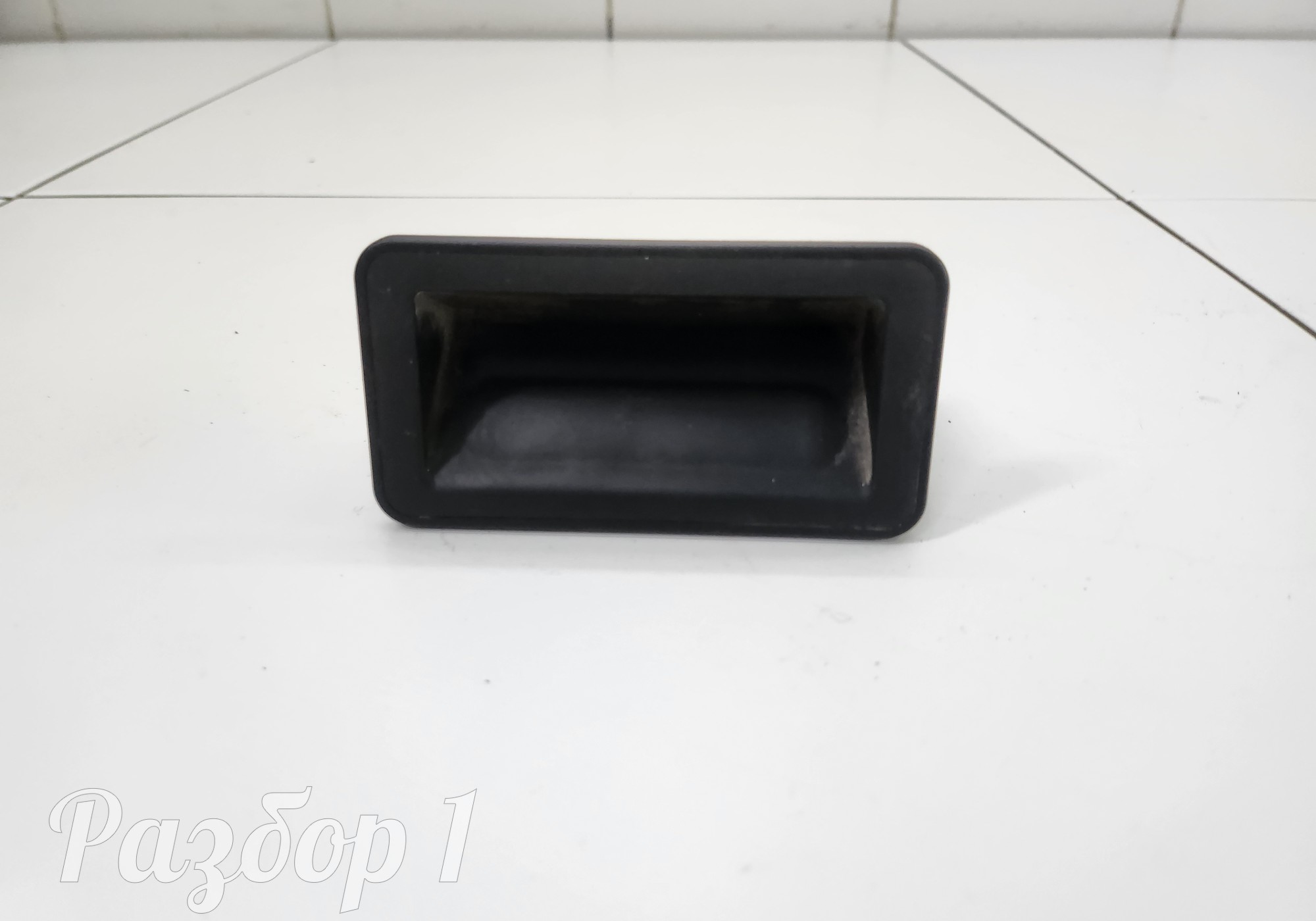 6600001041 Кнопка открывания багажника для Geely Tugella (с 2019)