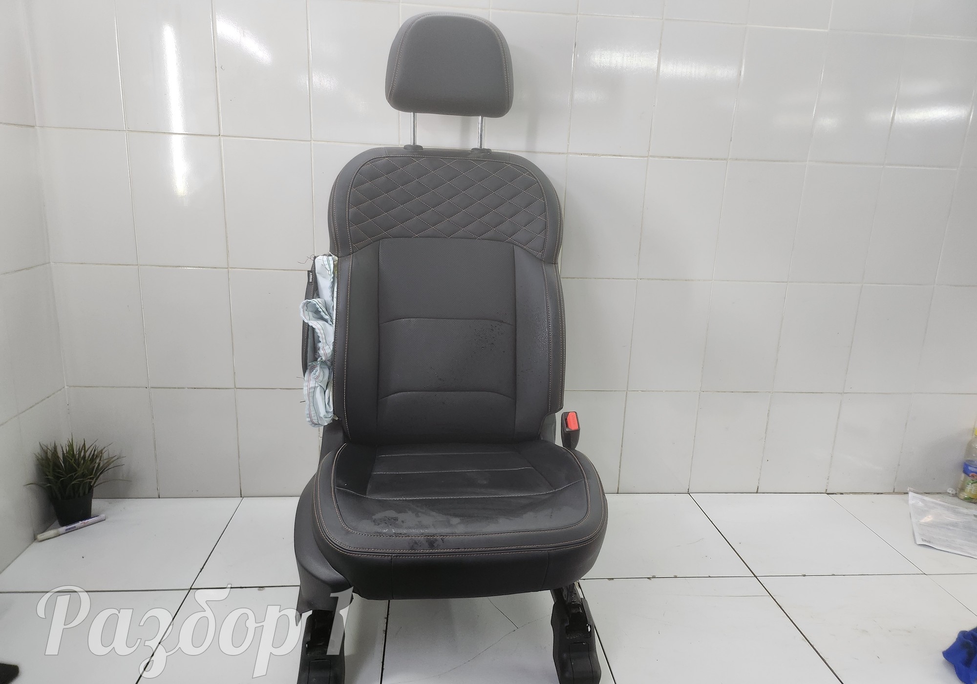 Сиденье переднее правое для Geely Okavango (с 2020)