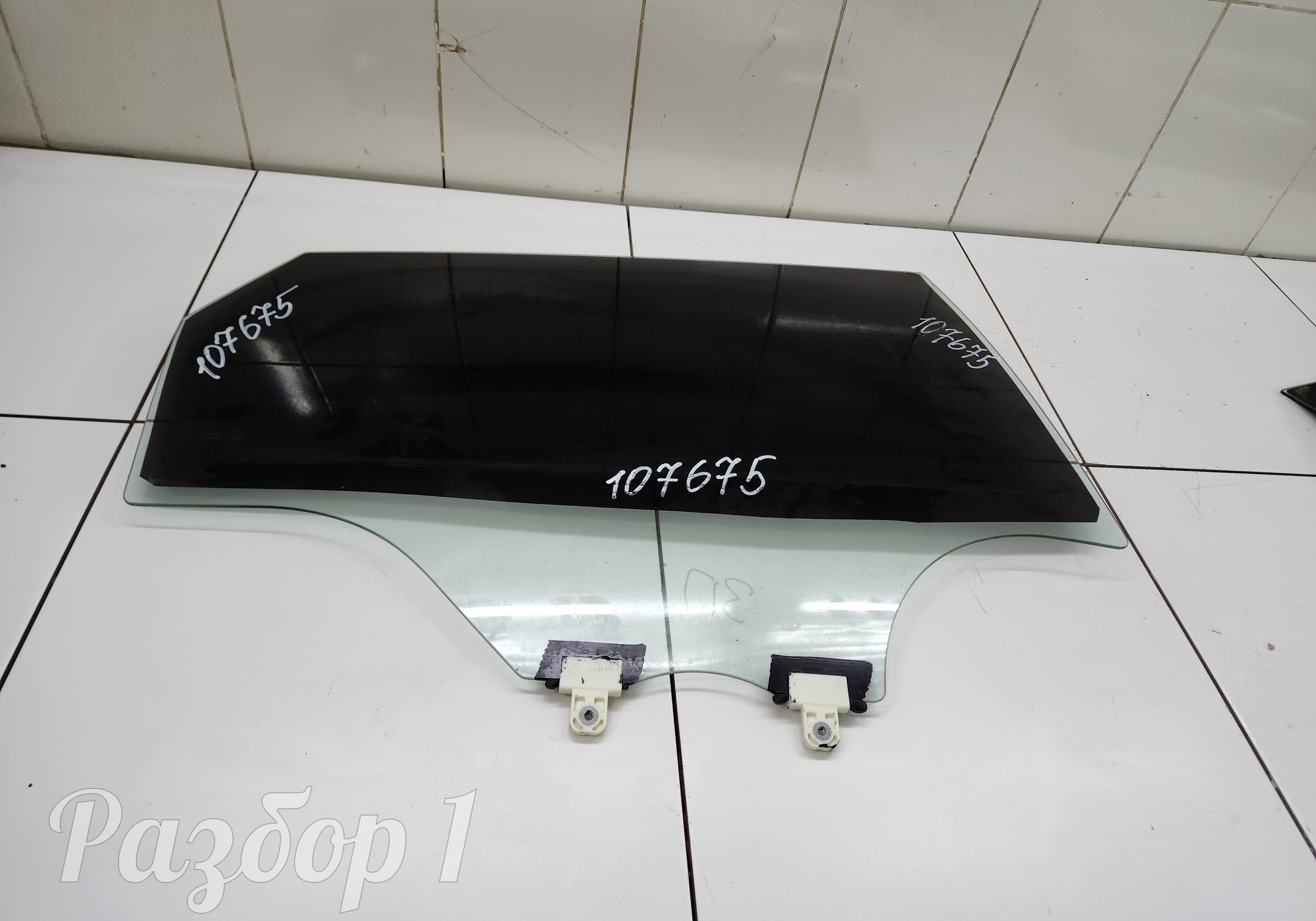 Стекло двери заднее правое для Geely Emgrand (SS11) (с 2021)