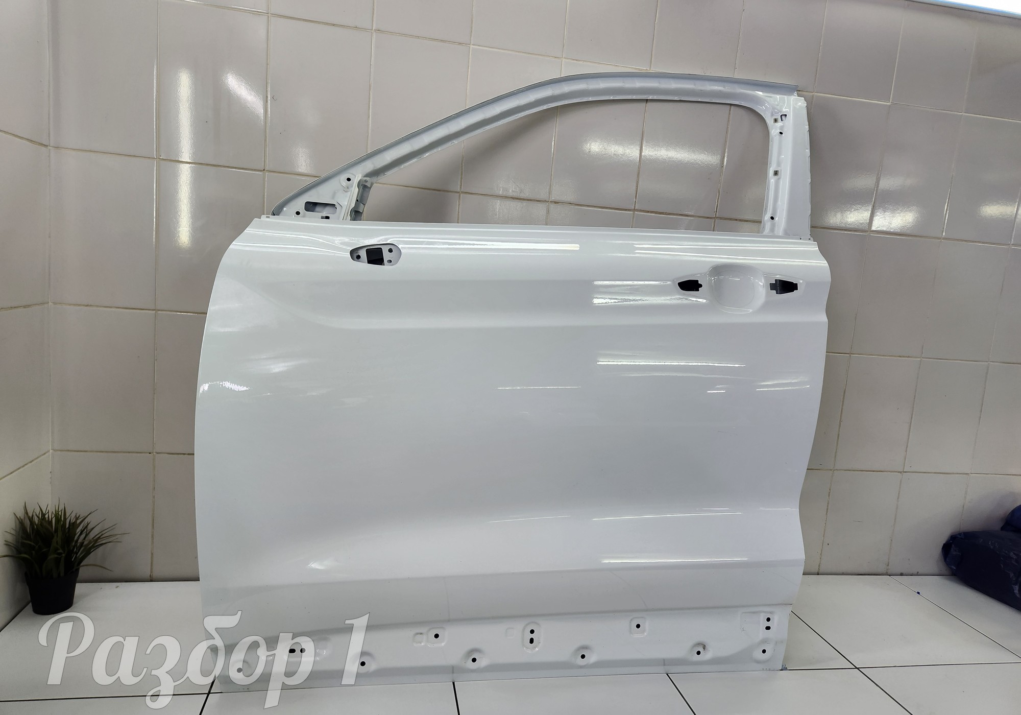 5075047100C15 Дверь передняя левая для Geely Tugella (с 2019)