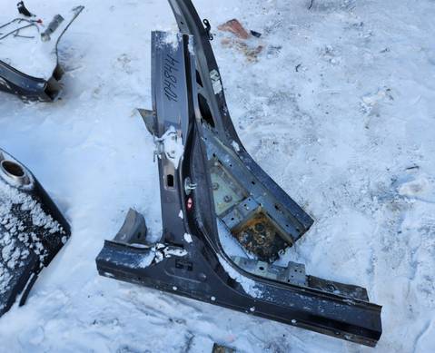 Порог с центральной стойкой правый для Geely Coolray (с 2020)