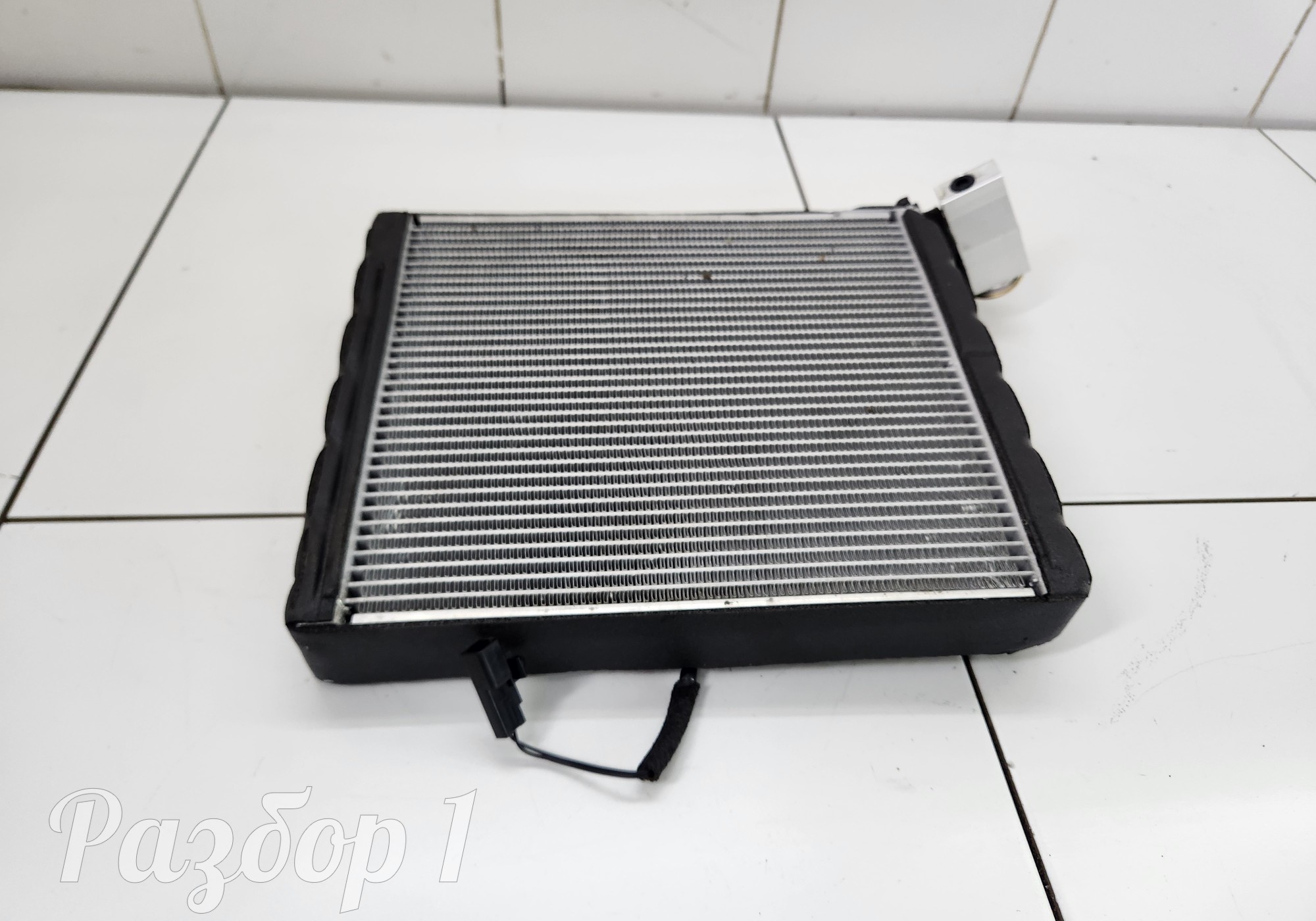 Радиатор кондиционера (конденсер) для Jac T9 (с 2023)