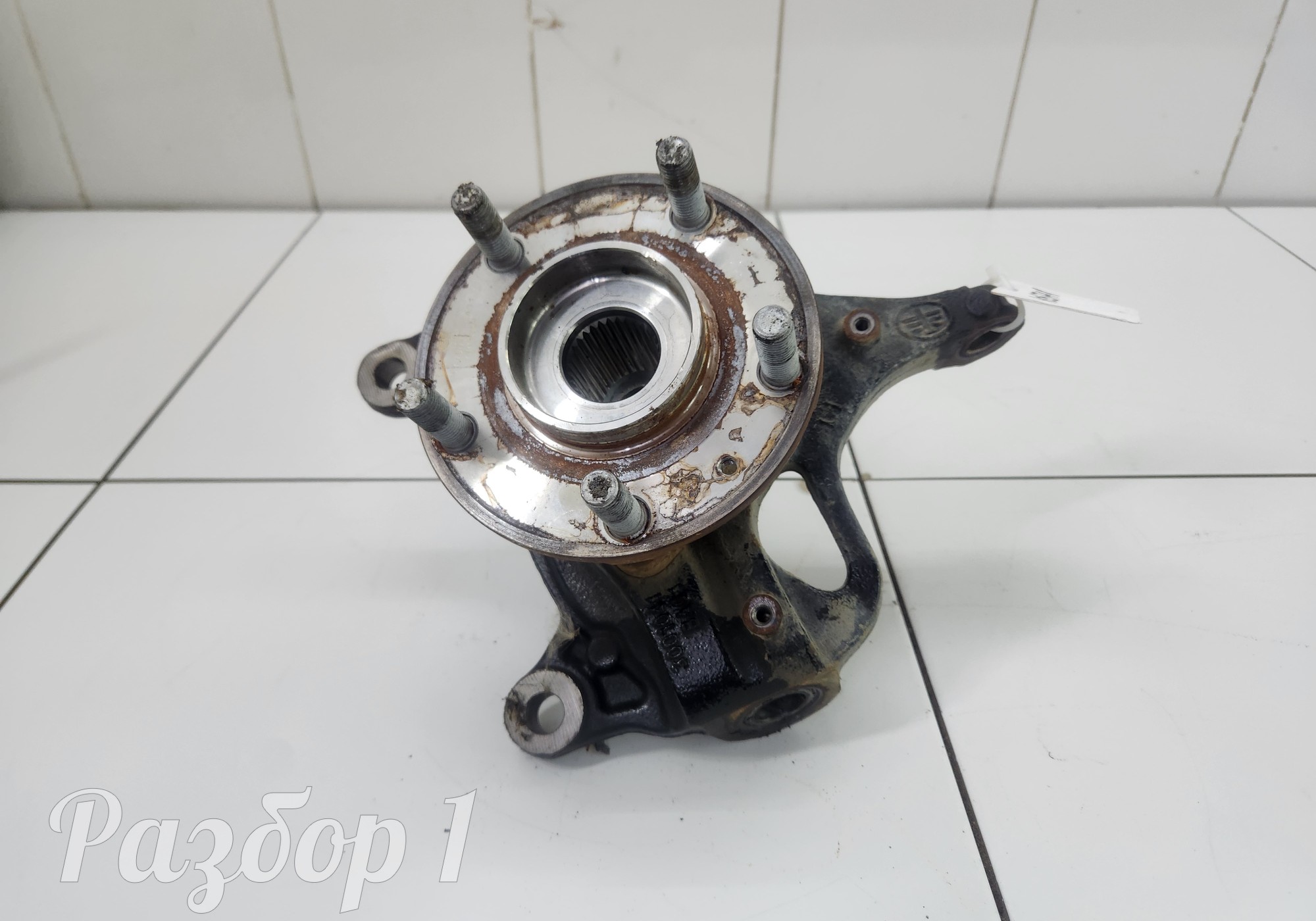 Кулак поворотный передний левый + ступица для Faw Bestune B70 (с 2020)