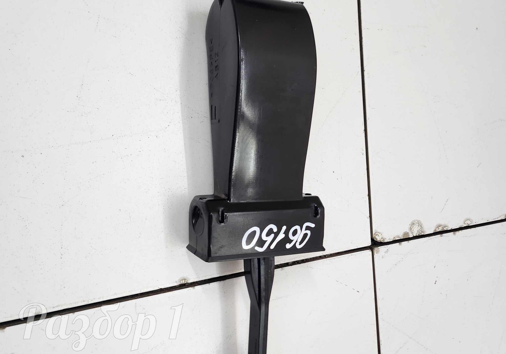 6109100XPS01A Ограничитель двери передней левой двери для Great Wall Poer King Kong (с 2022)