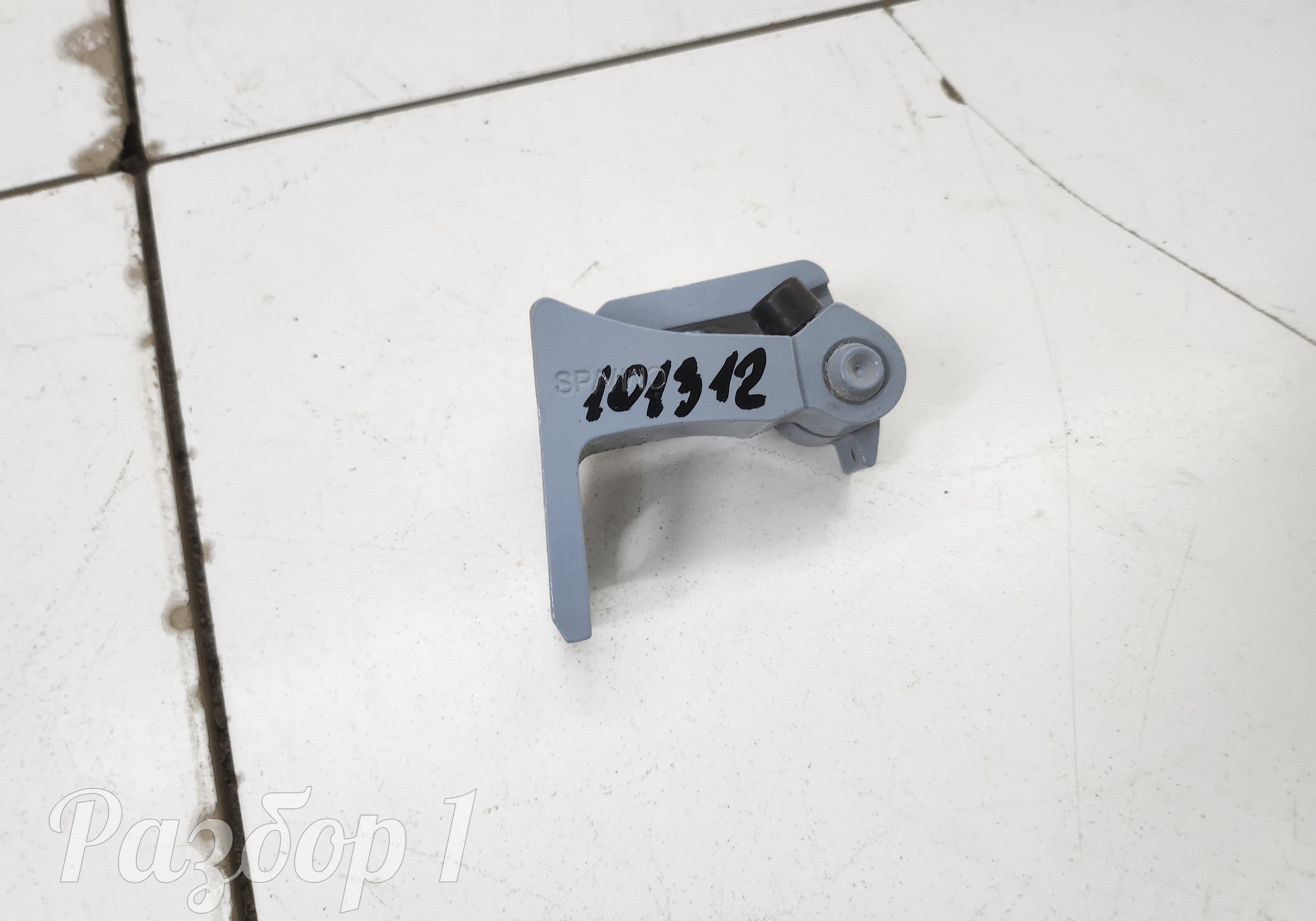 Петля двери задняя правая верхняя для Geely Emgrand (SS11) (с 2021)