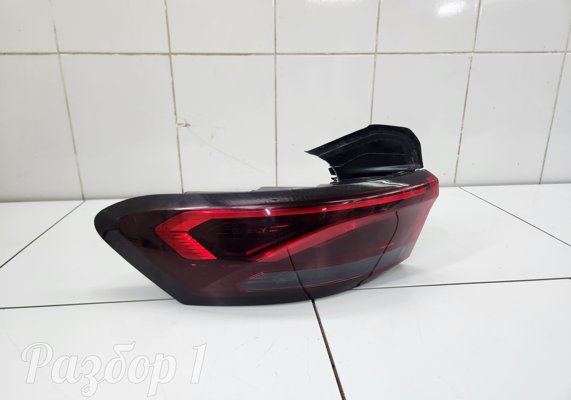 8889809105 Фонарь задний левого крыла для Geely Emgrand II (с 2021)