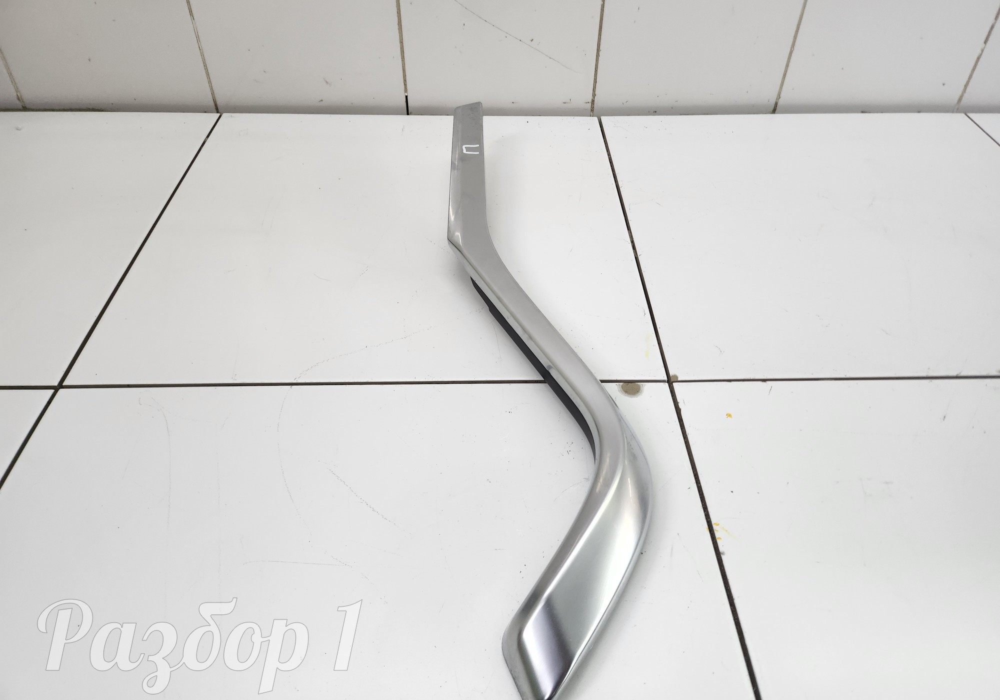 6600072264 Накладка центральной консоли правая для Geely Atlas Pro (с 2021)