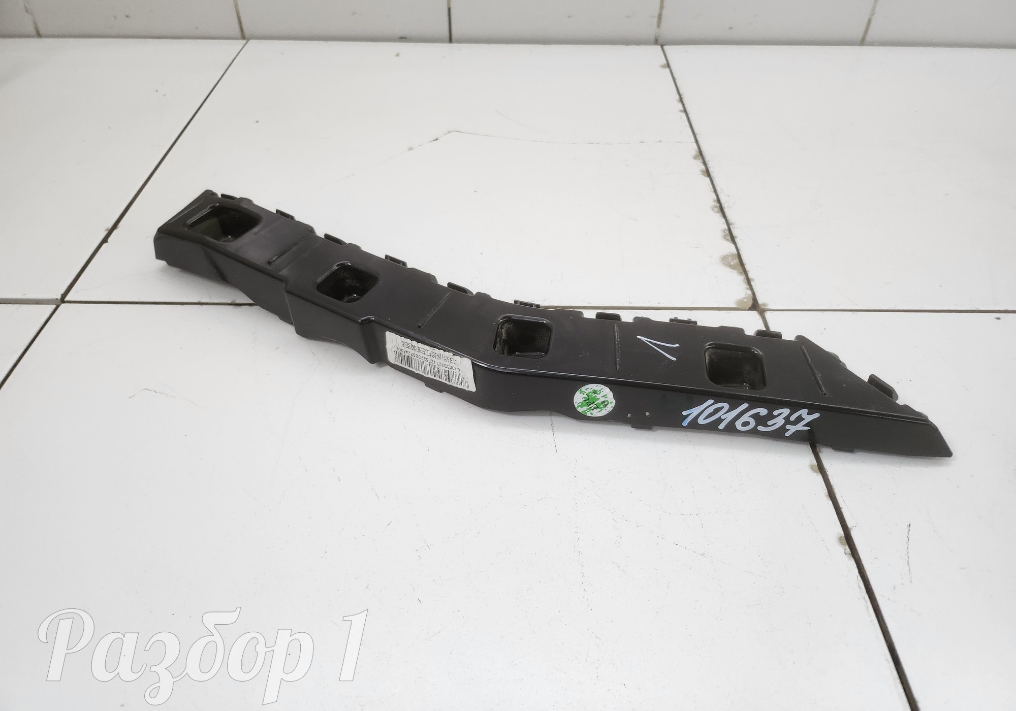8893074275 Кронштейн заднего бампера левый для Geely Okavango (с 2020)