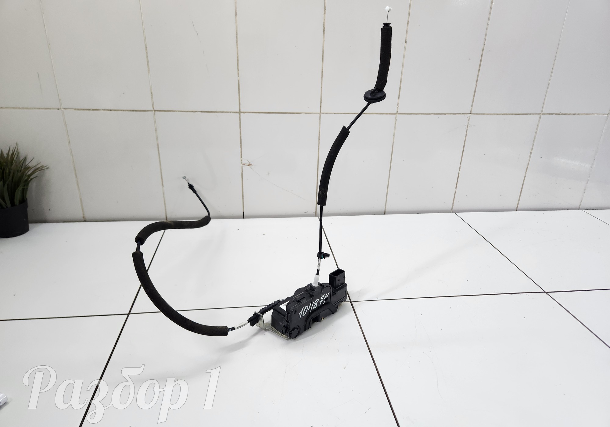 6600191255 Замок двери передней правой для Geely Tugella (с 2019)