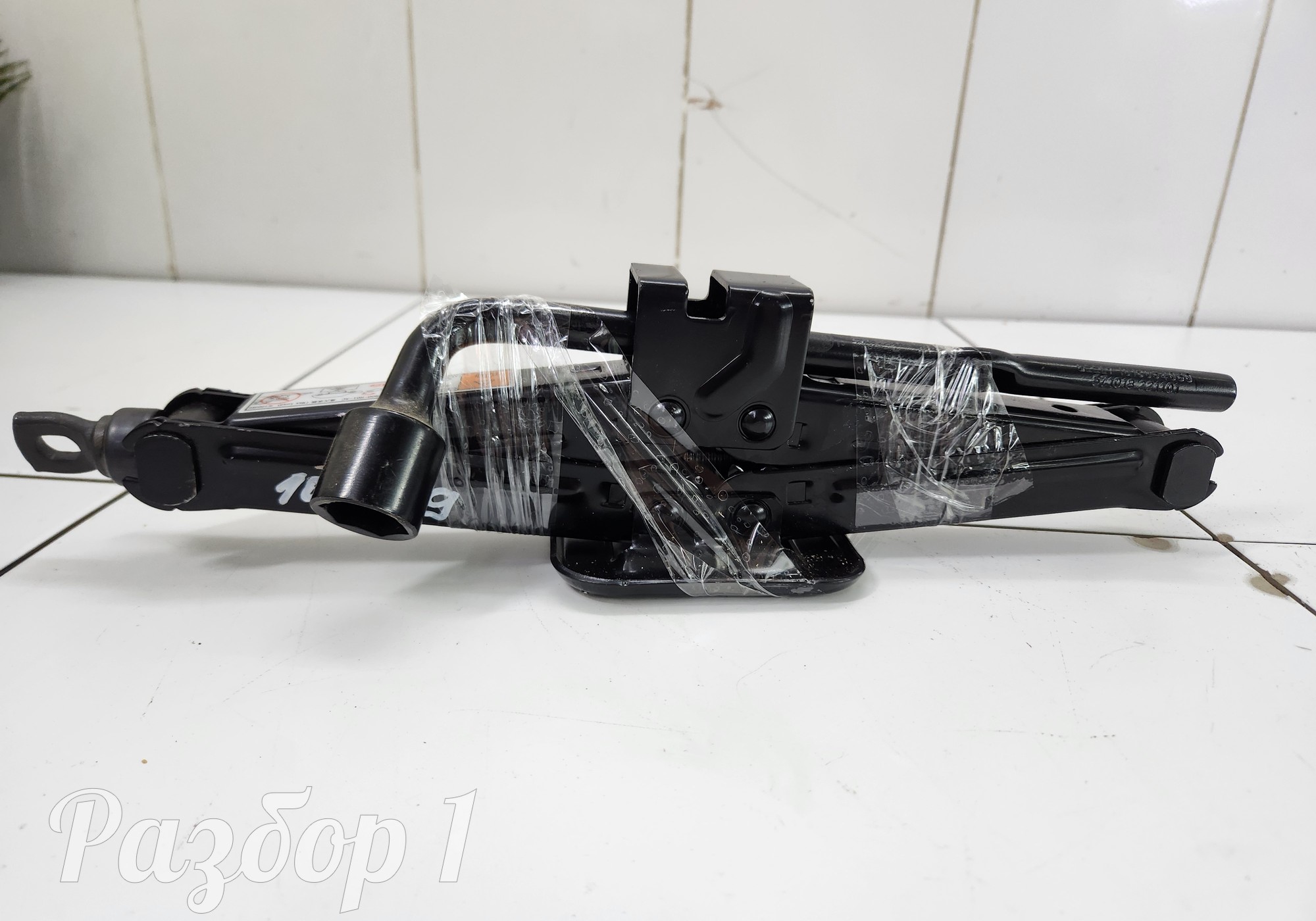 3918800H01AC Домкрат для Changan Alsvin (с 2018)