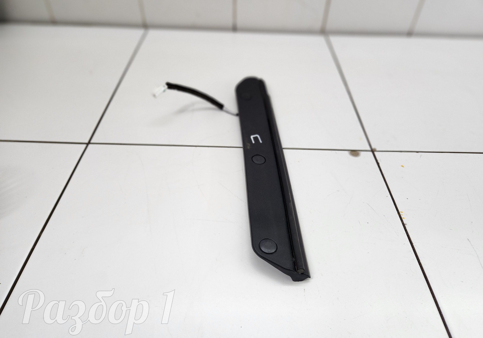 01862113 Датчик положения крышки багажника правый для Geely Atlas Pro (с 2021)