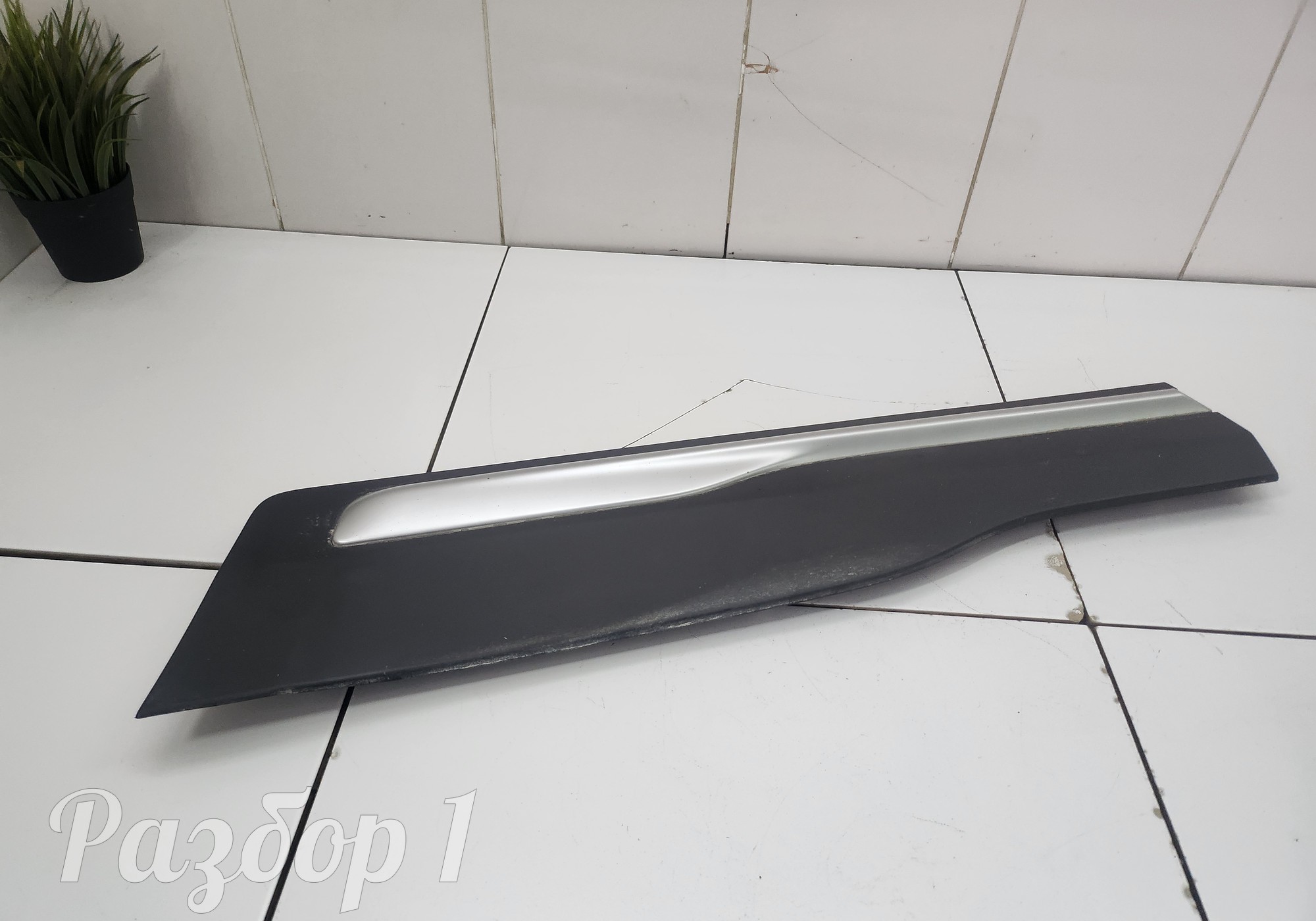 6600221654 Накладка задней левой двери для Geely Atlas Pro (с 2021)