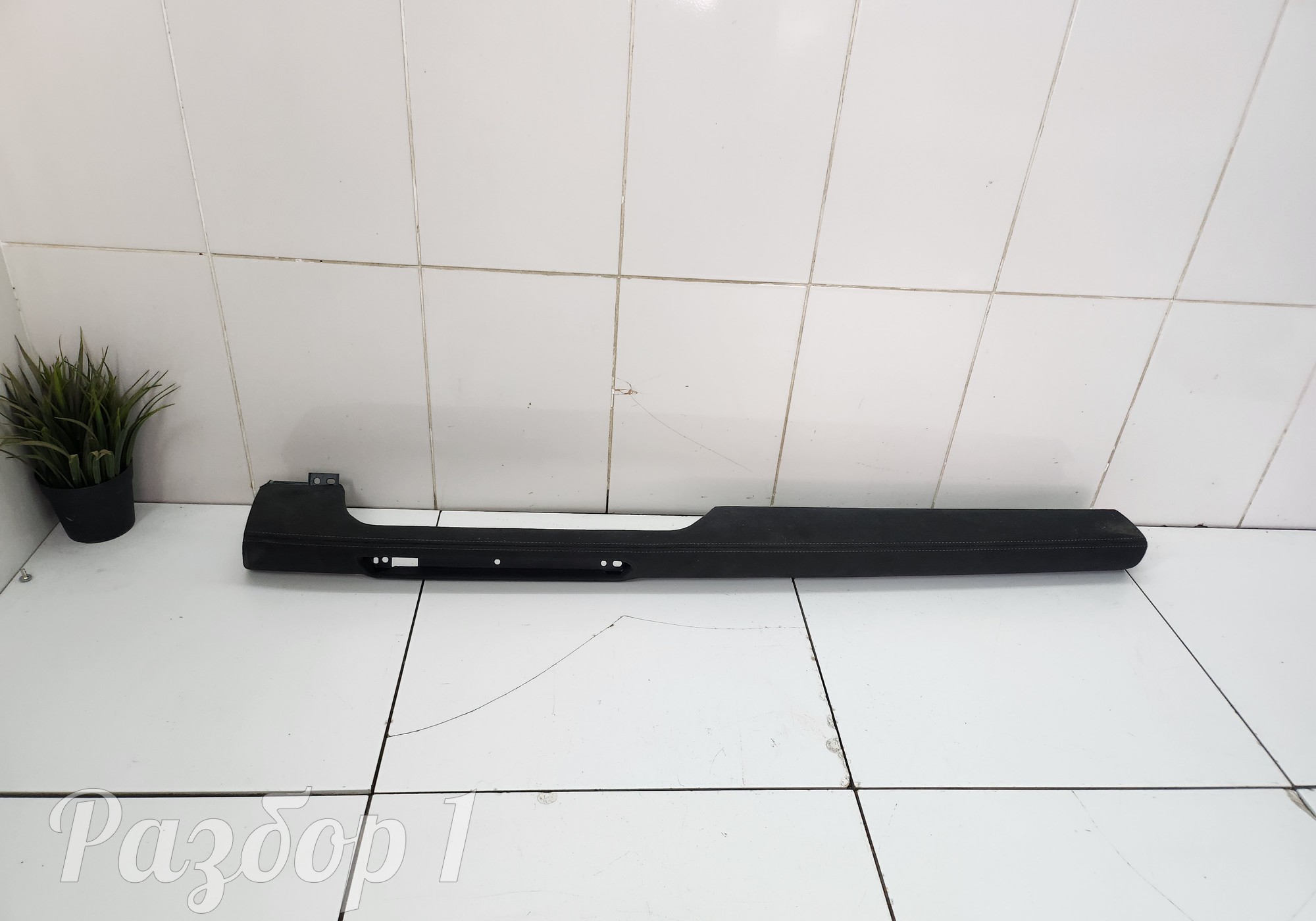 8894315777 Накладка торпеды для Geely Monjaro (с 2021)