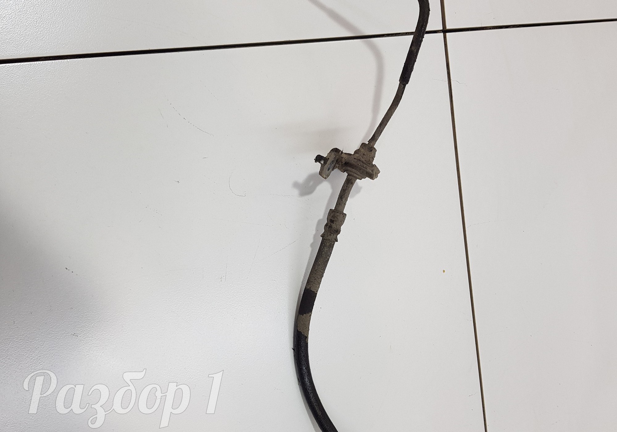587323J000 Шланг тормозной передний правый для Hyundai