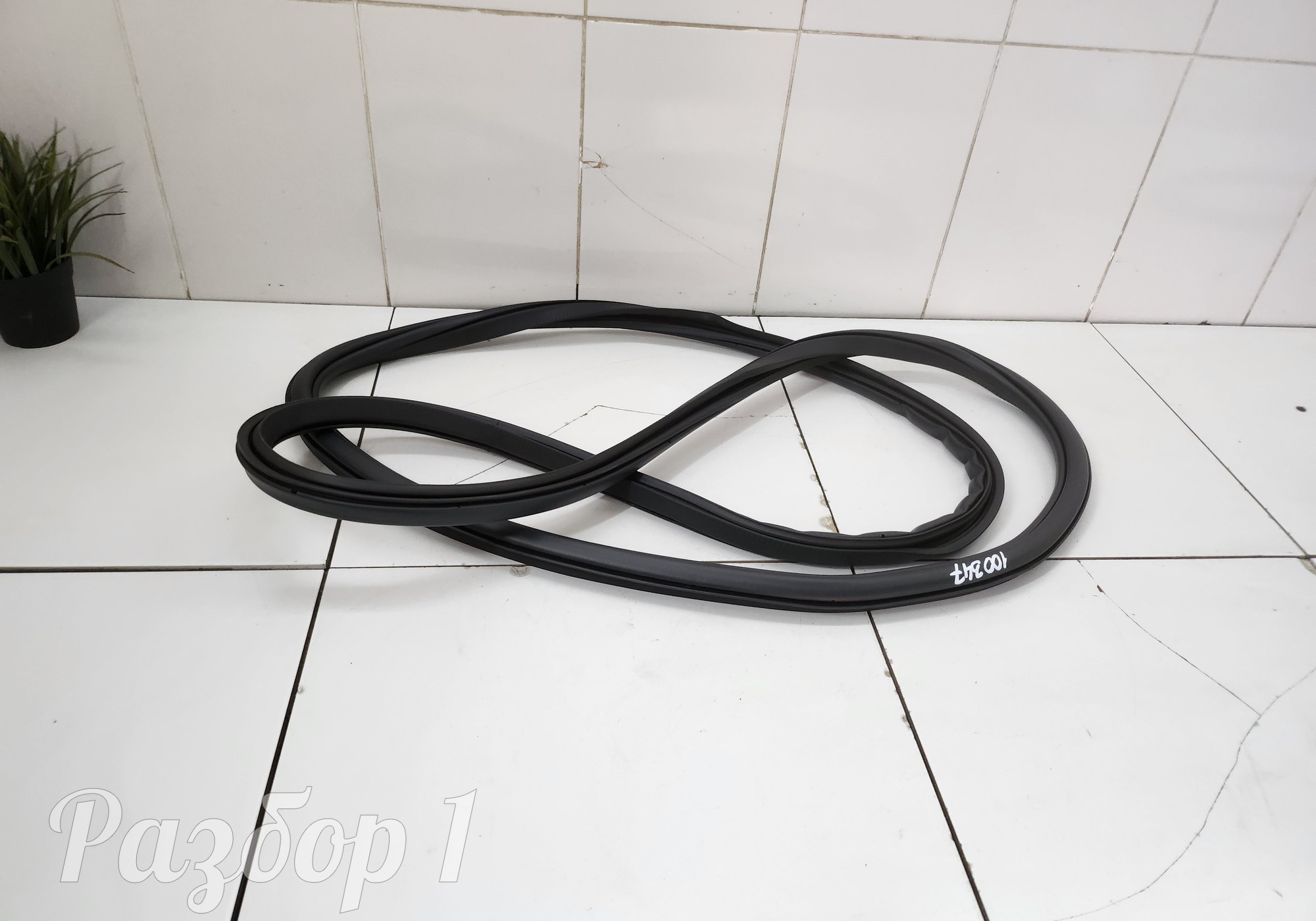 Уплотнитель проема задней правой двери для Faw Bestune T77 (с 2018)