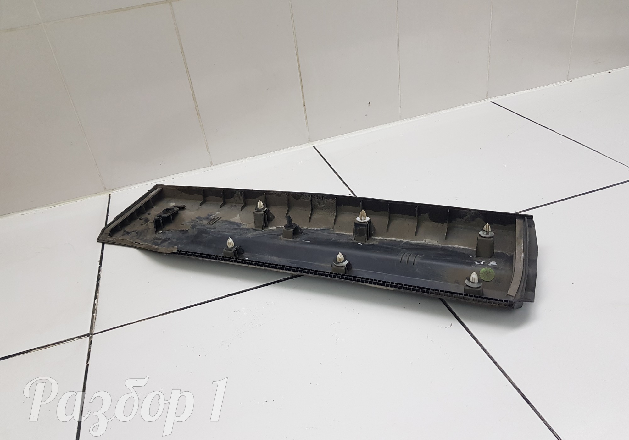 6600125118 Накладка задней правой двери для Geely Coolray (с 2020)