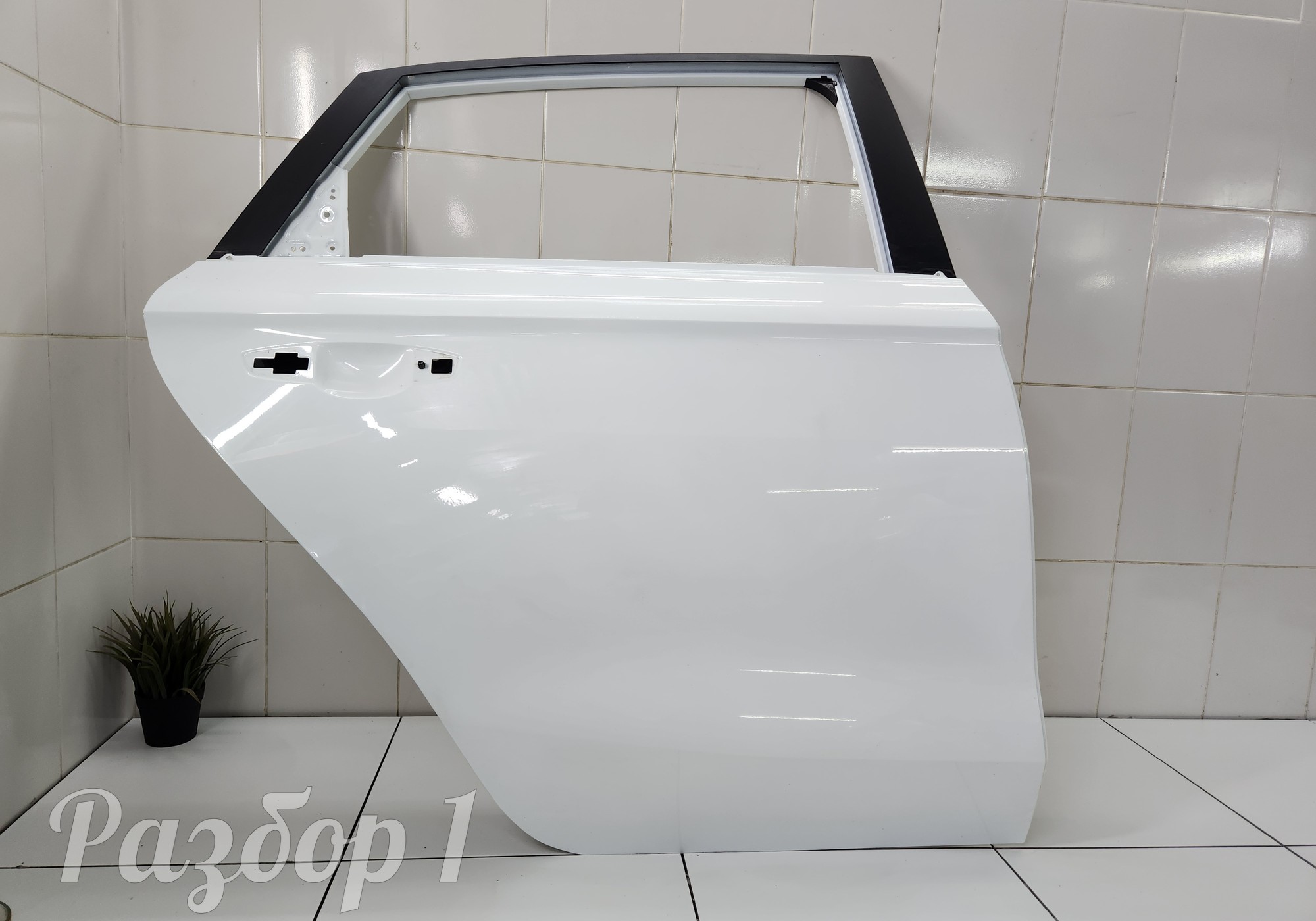 5081071100C15 Дверь задняя правая для Geely Emgrand (SS11) (с 2021)