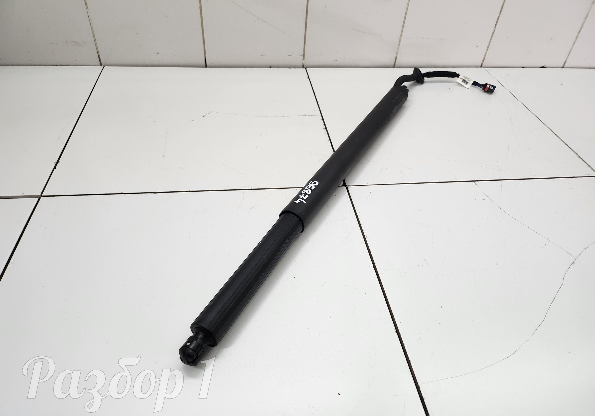 5062025600 Амортизатор багажника правый для Geely Atlas Pro (с 2021)