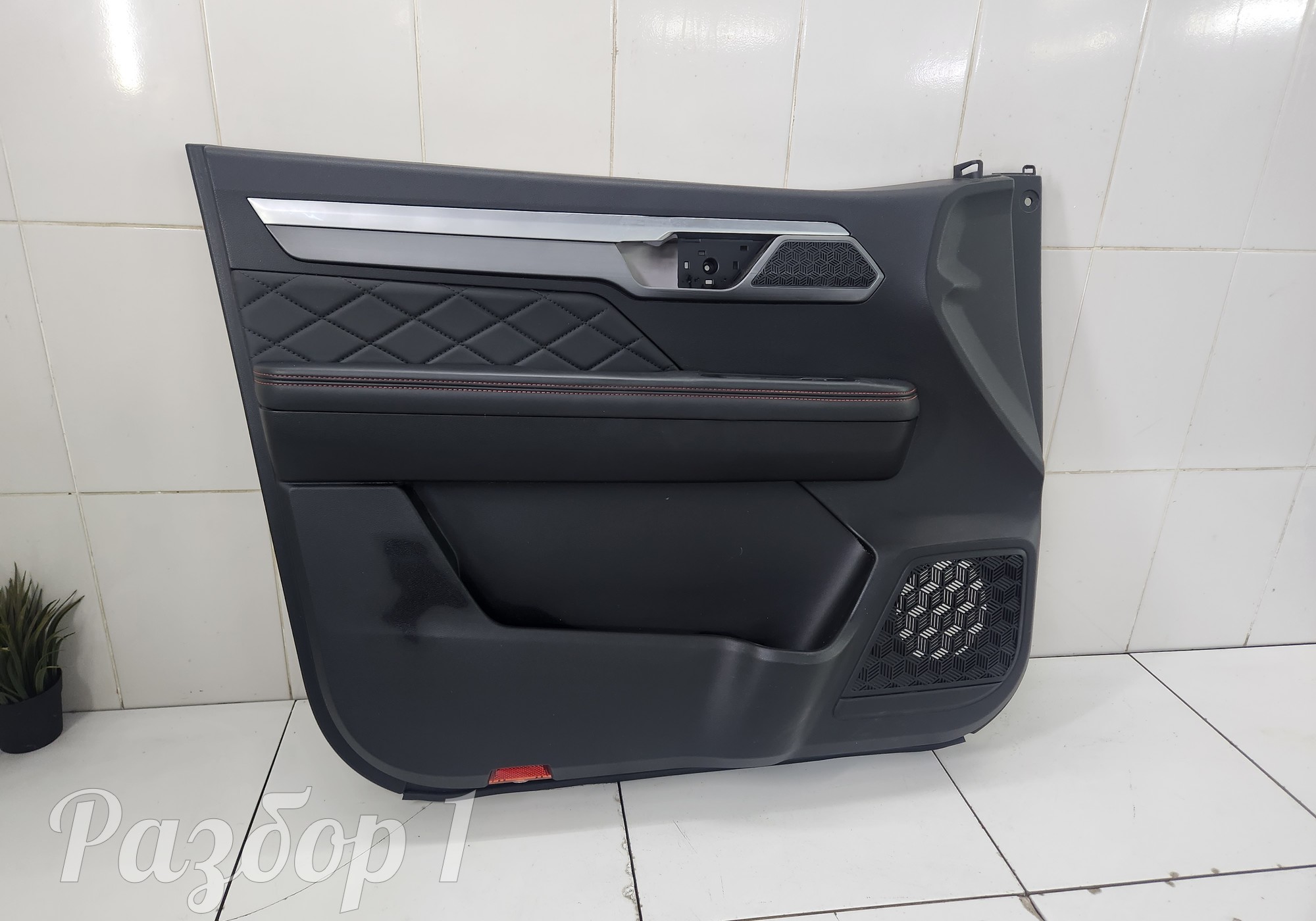 6102100P33ZX1A02 Обшивка передней левой двери для Jac T9 (с 2023)