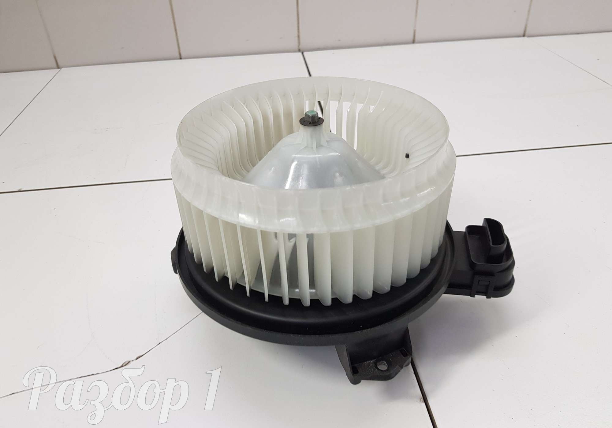 C15001074 Моторчик отопителя для Geely Coolray (с 2020)