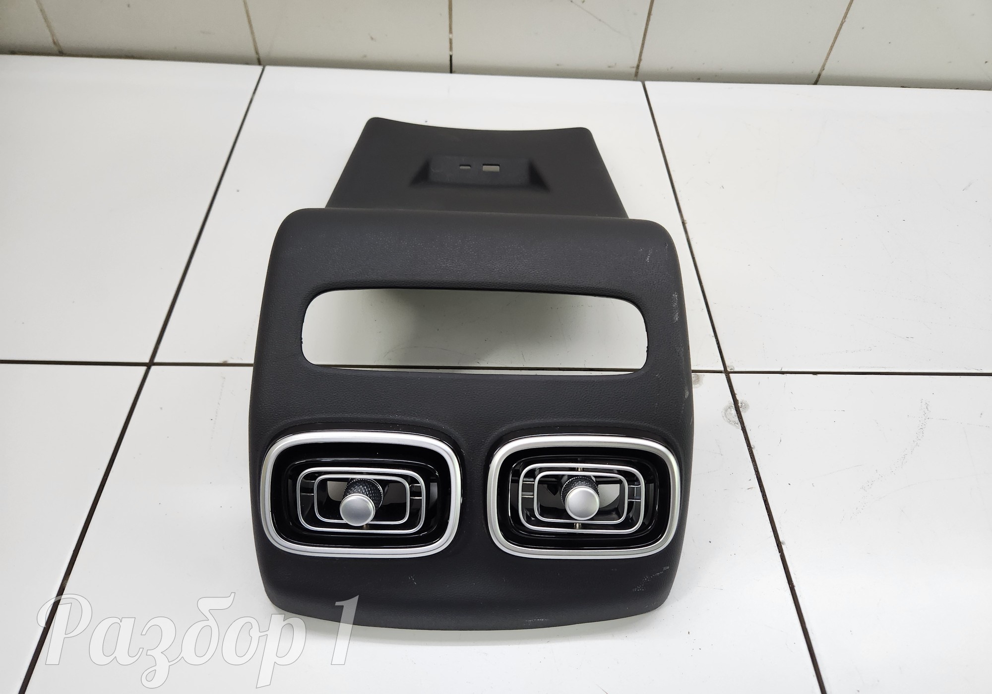 401001550AAABK Накладка центральной консоли для Jaecoo J8 (с 2024)