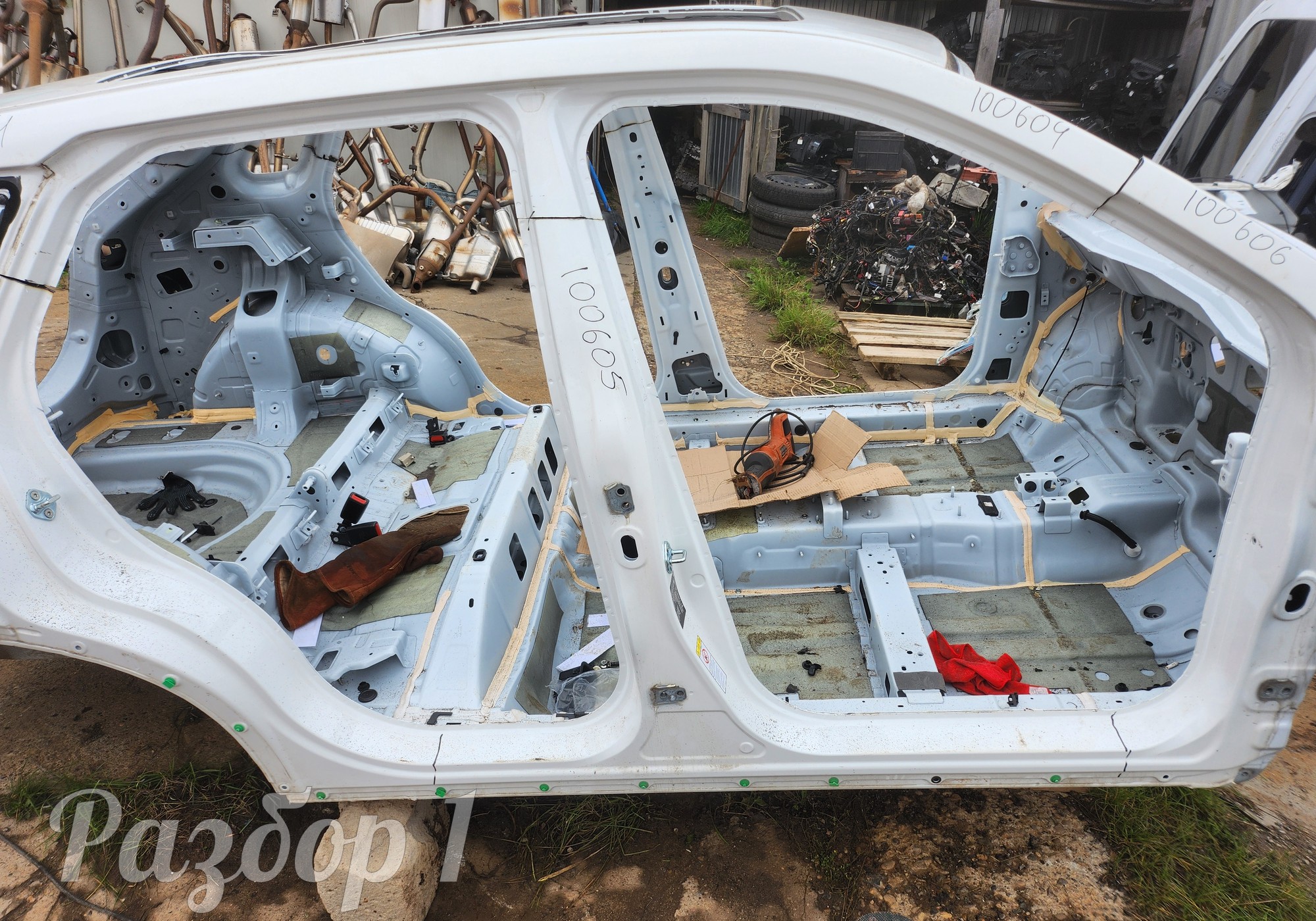Порог с центральной стойкой правый для Faw Bestune T77 (с 2018)