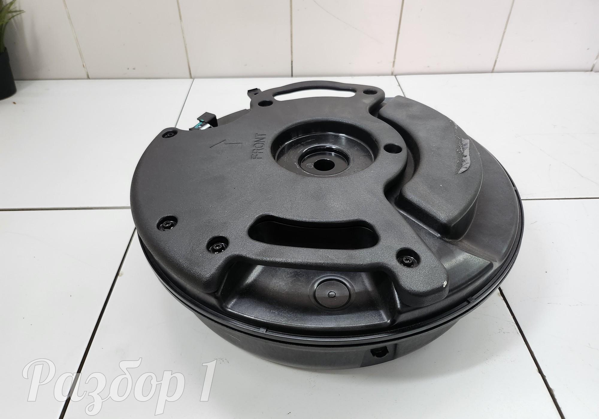6600008400 Сабвуфер для Geely Tugella (с 2019)