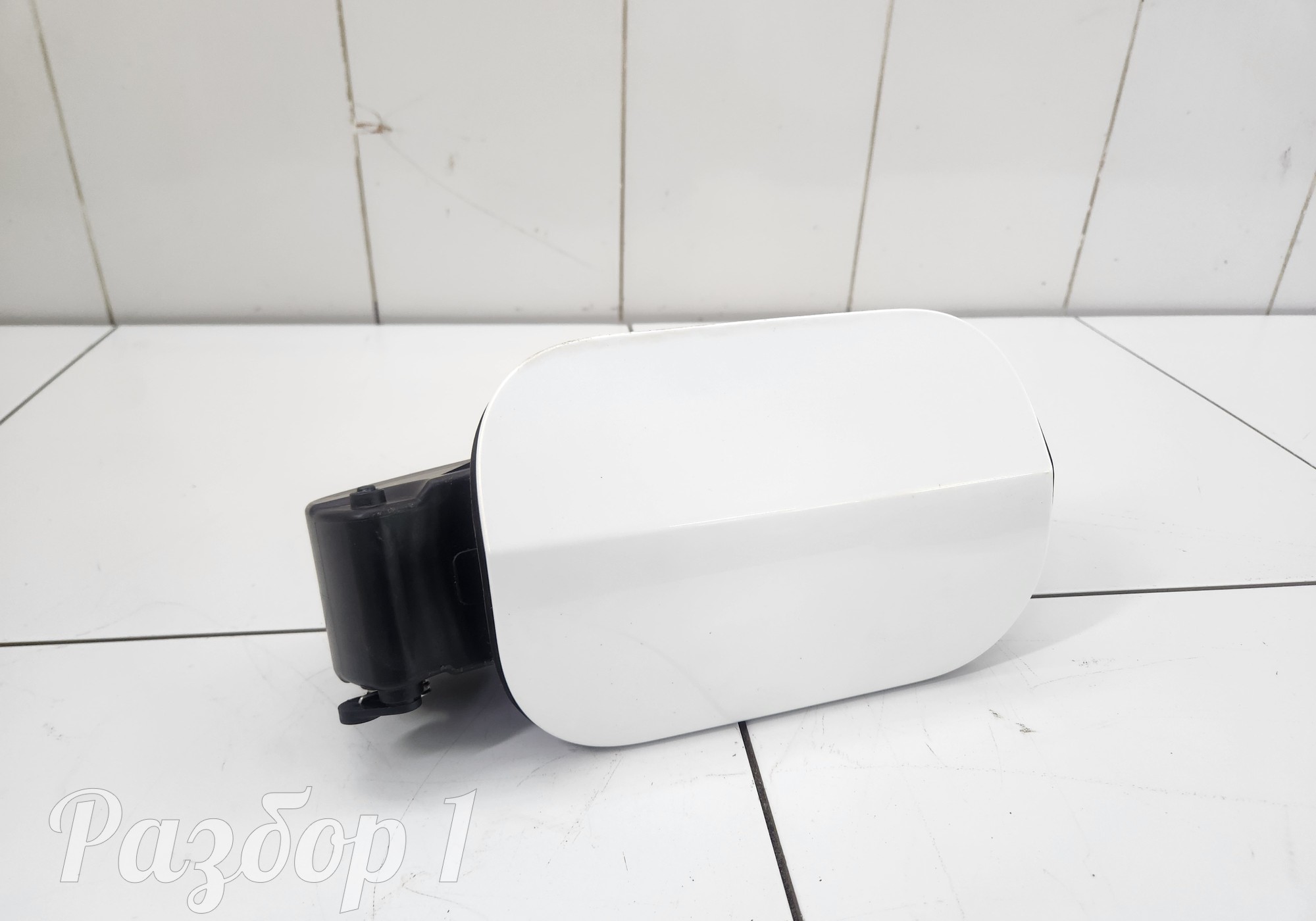 8404040BA01 Лючок бензобака для Faw Bestune B70 (с 2020)