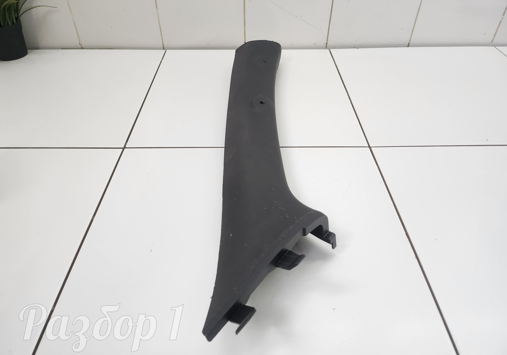 5402210P33Z0 Обшивка стойки передняя правая для Jac T9 (с 2023)