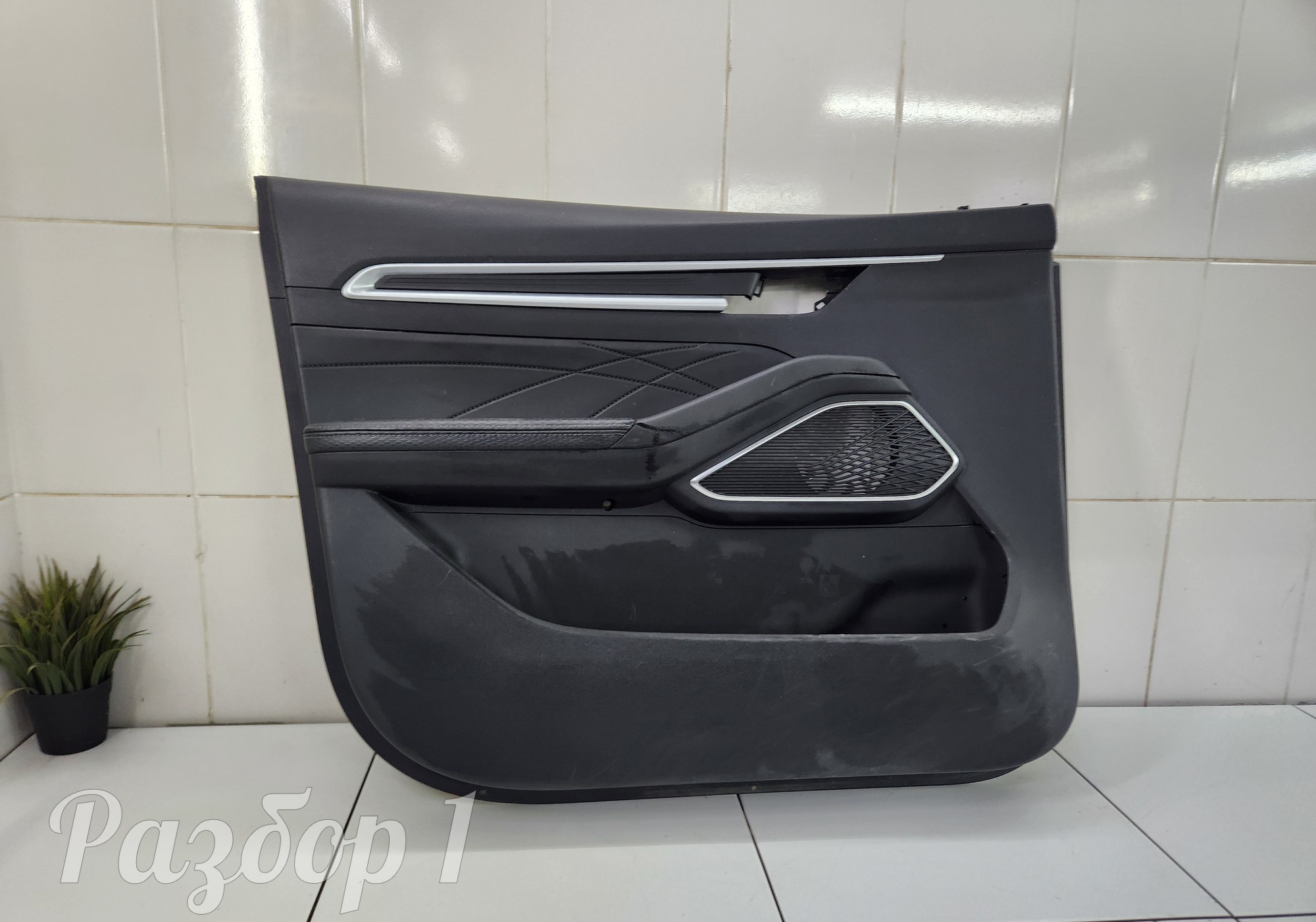 8889769689 Обшивка передней левой двери для Geely Emgrand II (с 2021)