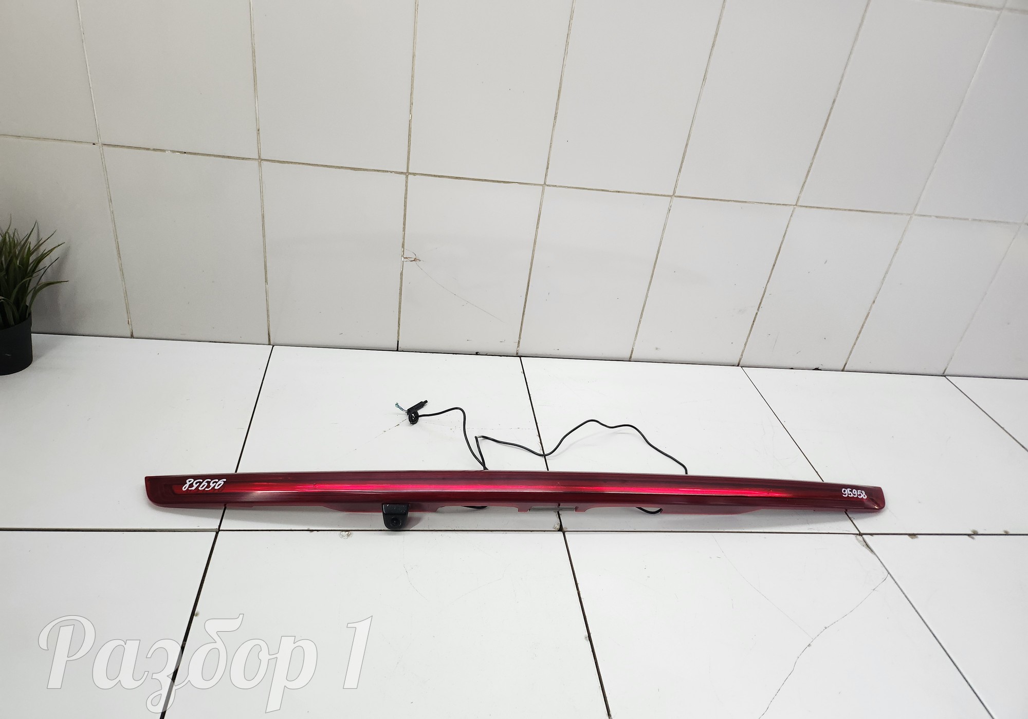 Накладка крышки багажника для Evolute i-PRO (с 2022)