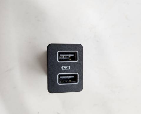 7925030MK06 Разъем usb для Changan UNI-K (с 2020)