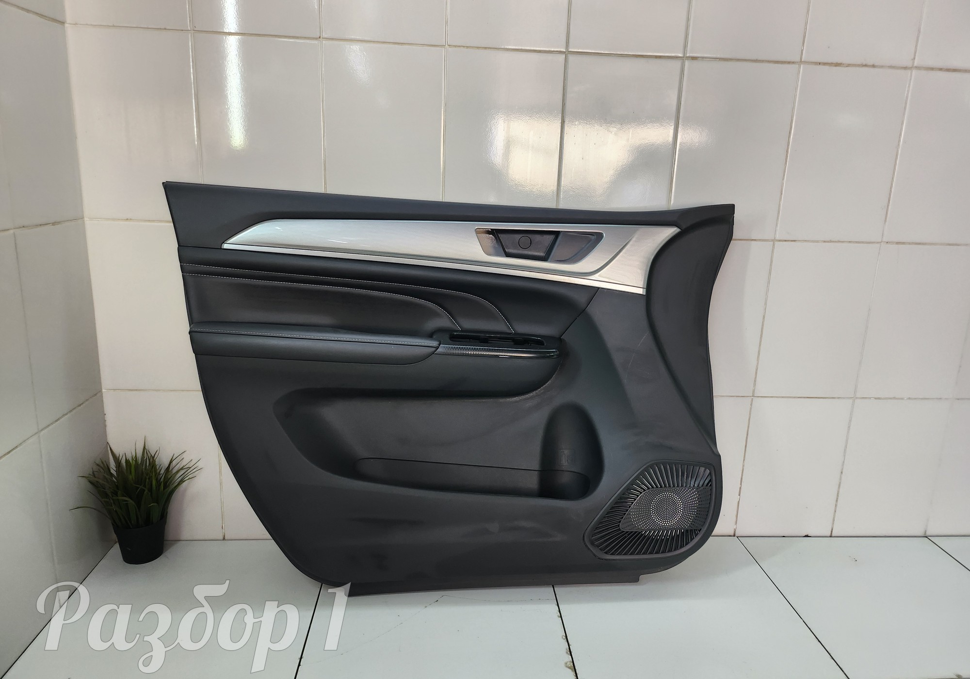6102110XKZ8AP Обшивка двери передняя левая для Haval M6 II (с 2021)