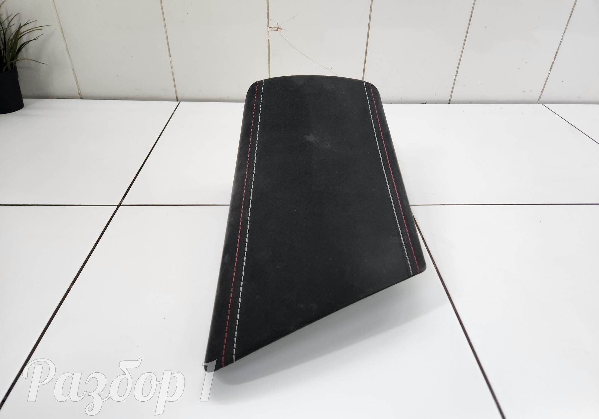 Подлокотник для Geely Tugella (с 2019)