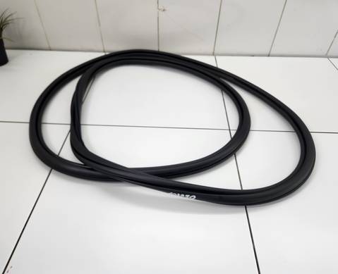 Уплотнитель проема передней правой двери для Geely Tugella (с 2019)