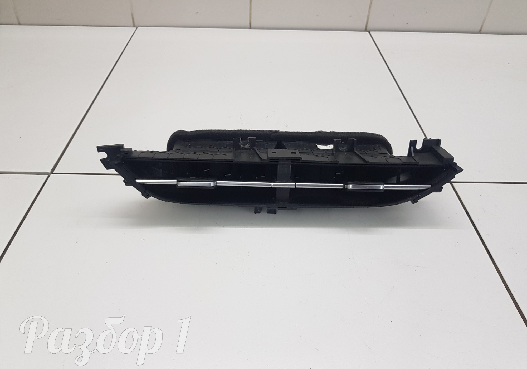 5306136XKQ00A Дефлектор воздушный для Haval F7 (с 2019)