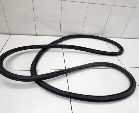 Уплотнитель проема передней правой двери для Geely Tugella (с 2019)